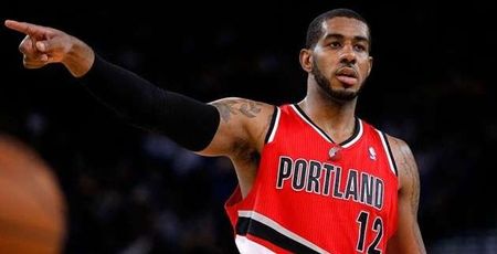 世体：亚马尔固定工资是一线队最低的，双方在谈判薪资问题.